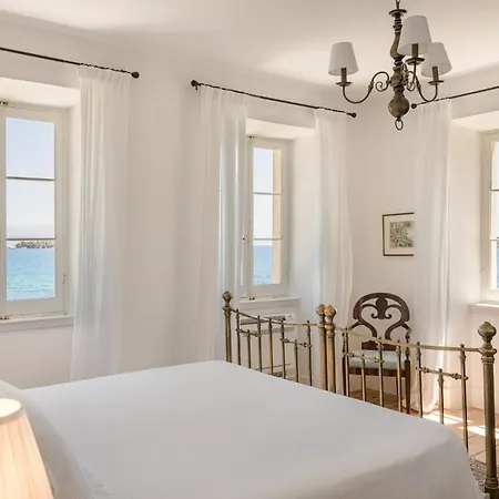 Magnificent Seafront Corfu - 5 En-suite Bedrooms -the Durrells House | Historic Elegance & Modern Luxuries - Direct Access & Private Heated Pool *