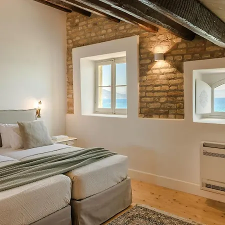 Magnificent Seafront Corfu - 5 En-suite Bedrooms -the Durrells House | Historic Elegance & Modern Luxuries - Direct Access & Private Heated Pool Villa *