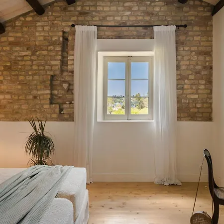Magnificent Seafront Corfu - 5 En-suite Bedrooms -the Durrells House | Historic Elegance & Modern Luxuries - Direct Access & Private Heated Pool Kontokali