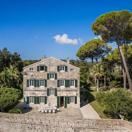 Magnificent Seafront Corfu - 5 En-suite Bedrooms -the Durrells House | Historic Elegance & Modern Luxuries - Direct Access & Private Heated Pool Villa